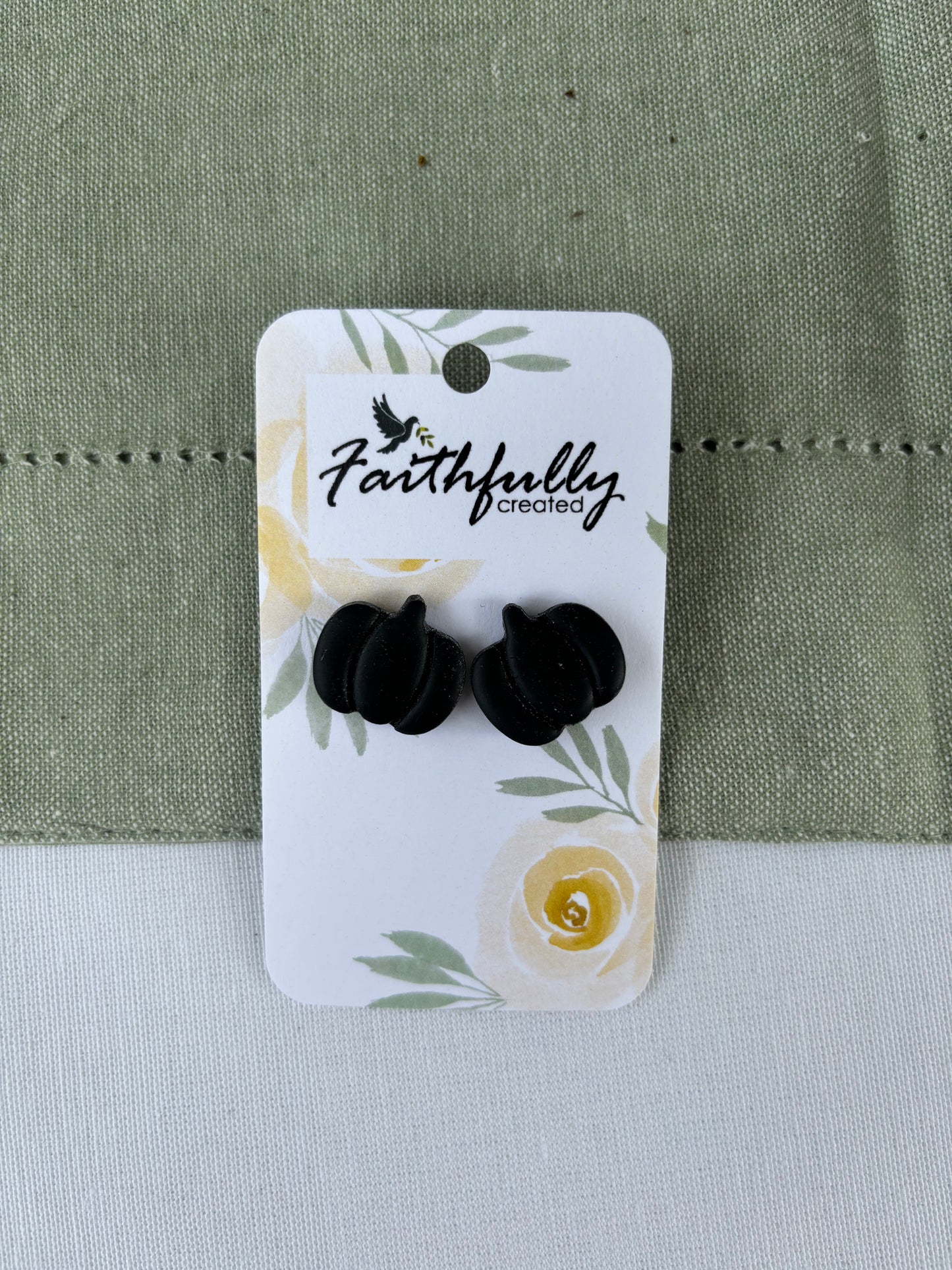 EARRINGS:MIDNIGHT PUMPKINS