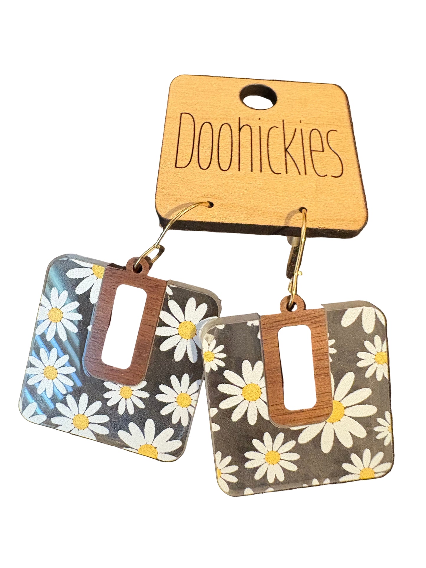 EARRRINGS: DAISY DANGLES