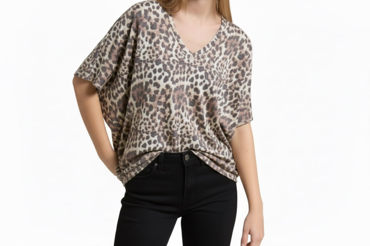 V NECK LEOPARD PRINT TOP
