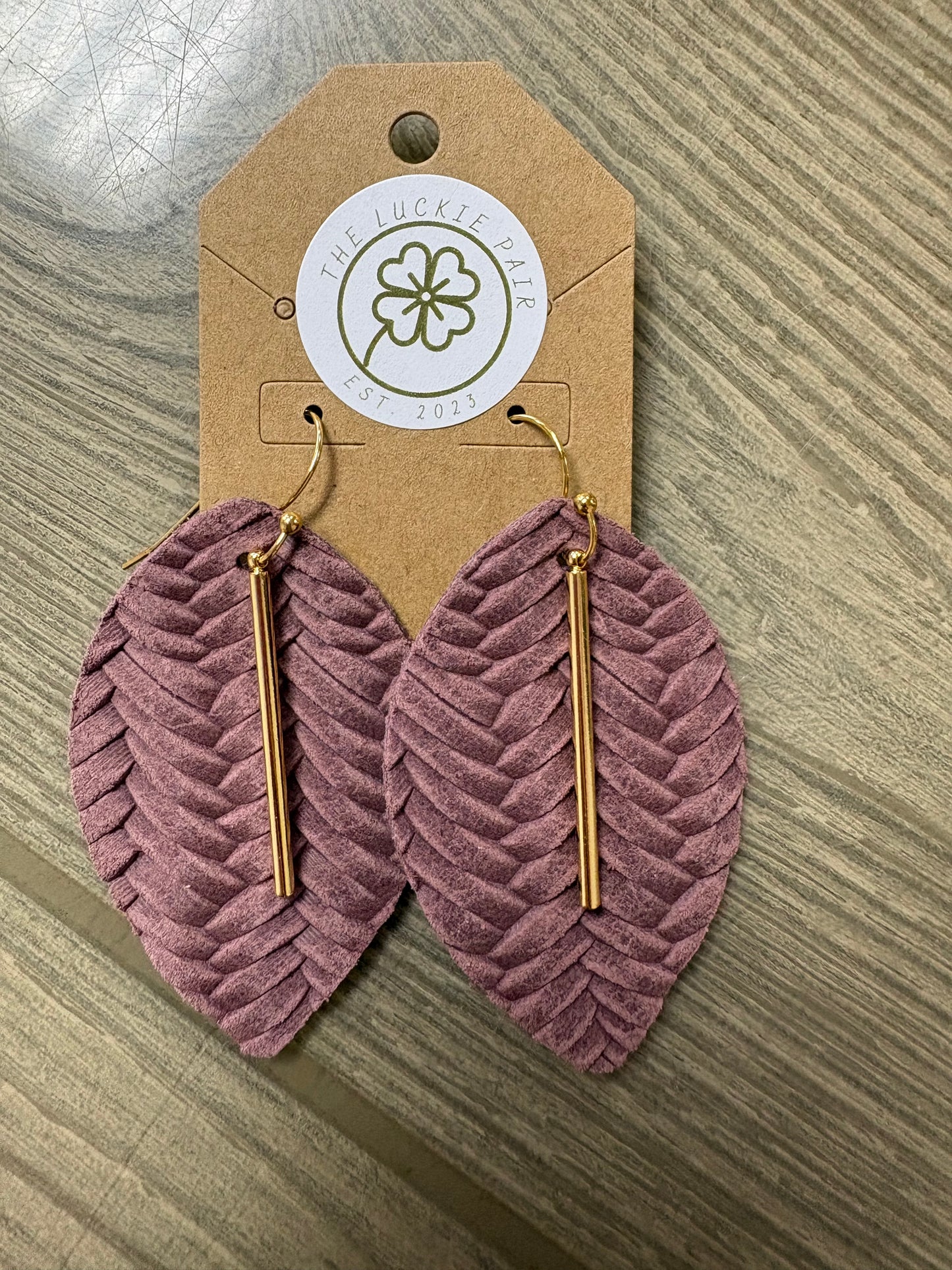 EARRINGS: LEATHER DREAMY MAUVE & GOLD TEARDROP