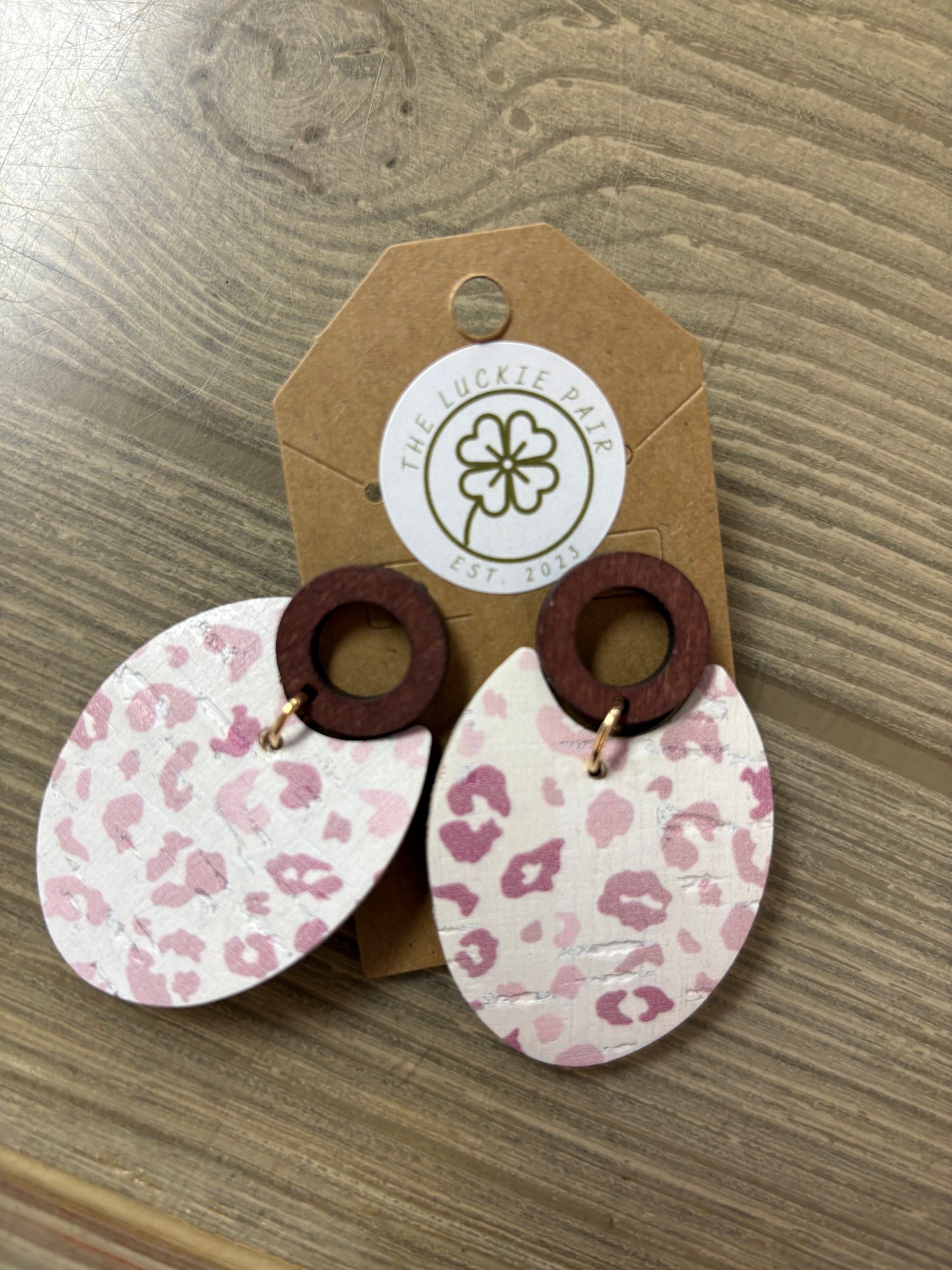 EARRINGS:LEATHER ANIMAL PRINT