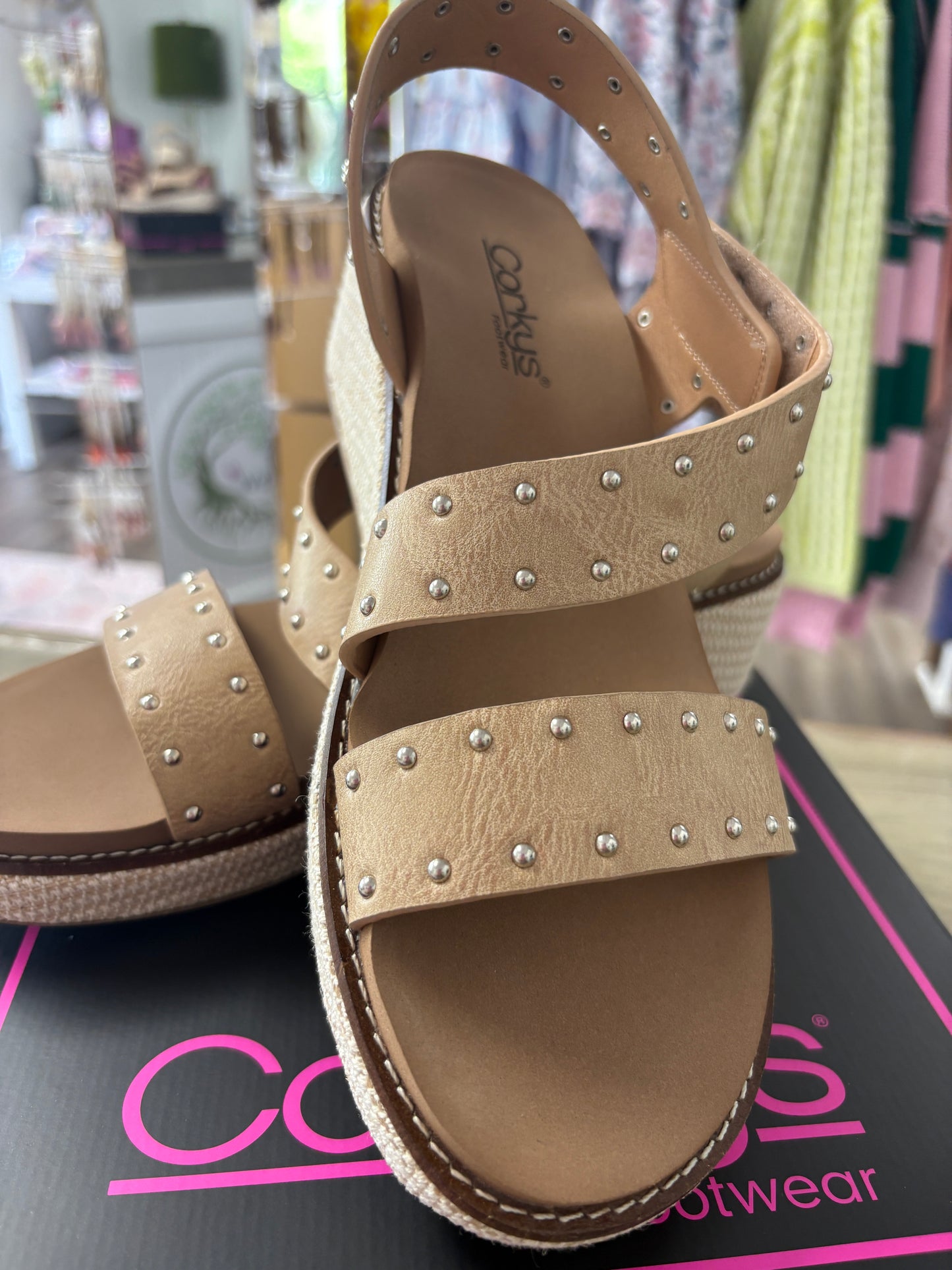 CORKY'S ALMOND CHIT CHAT PLATFORMS