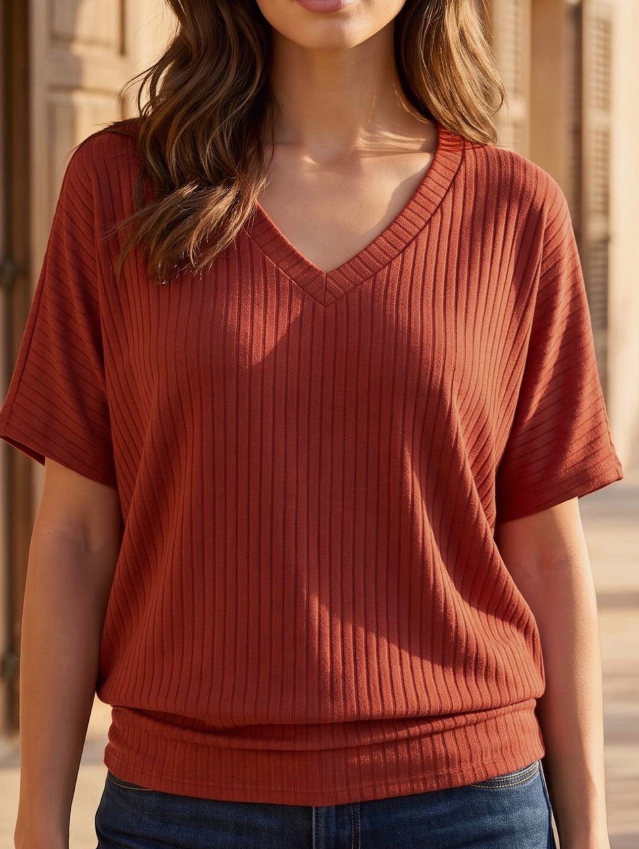 V NECK RIBBED TOP BRICK