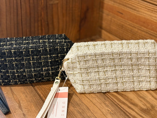 TWEED PUSH UP WITH WRISTLET STRAP-WHITE