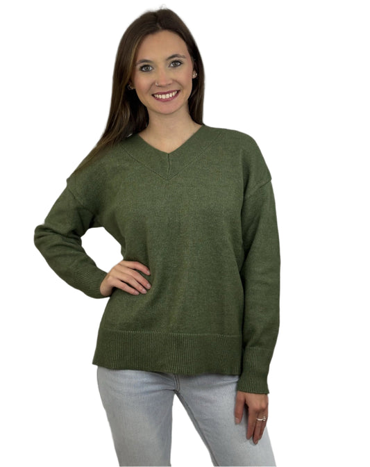 KNITTED V NECK SWEATER