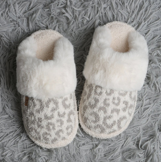LEOPARD SLIPPERS: GRAY