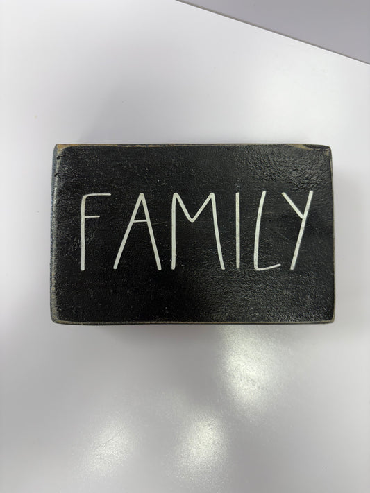 SMALL WOOD FAMILY BLOCK