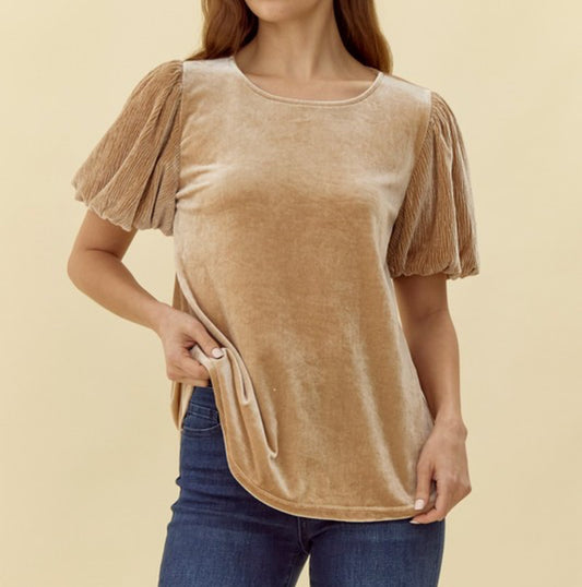 PLUS SIZE VELVET WRINKLE PUFF SLEEVE TOP