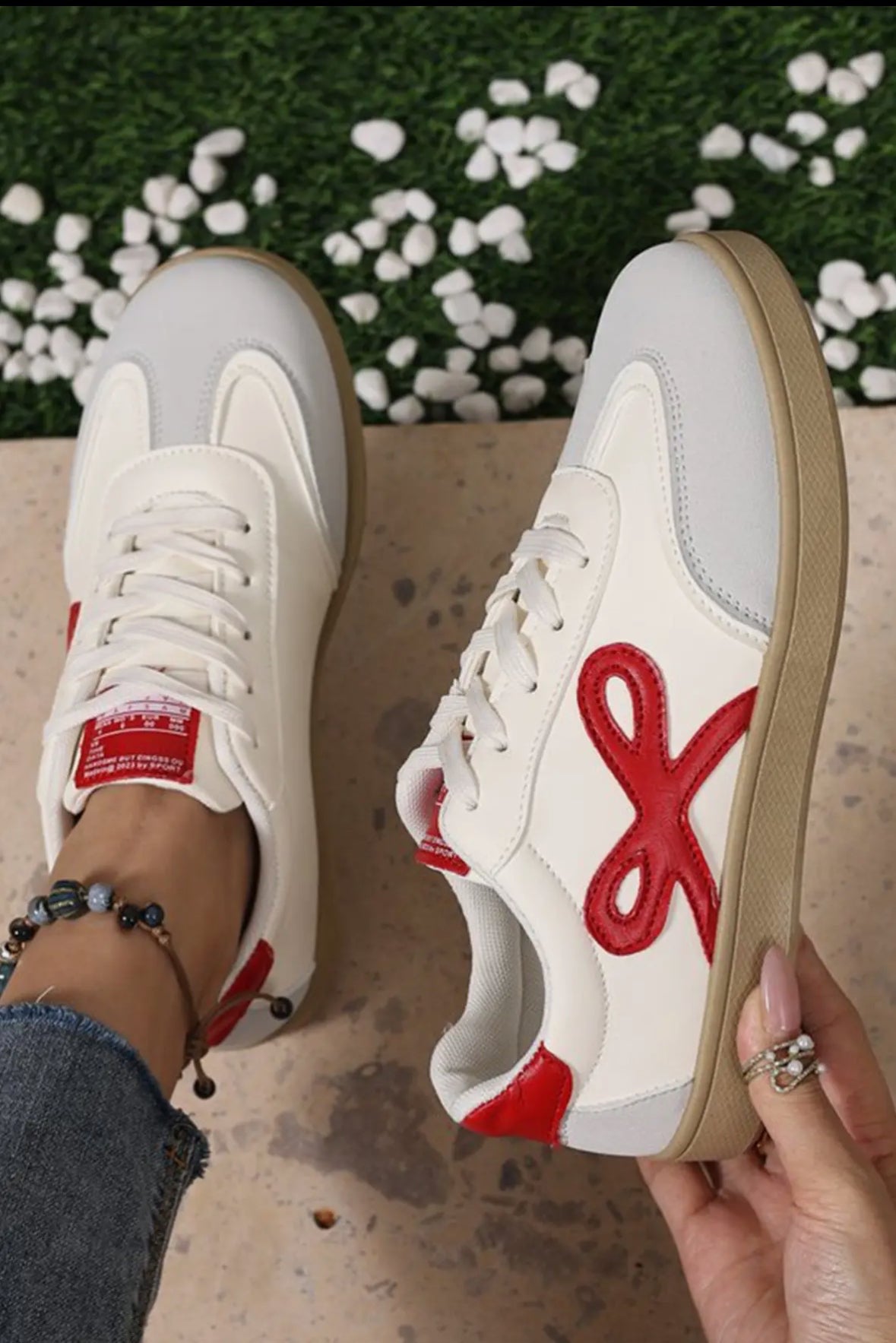 WHITE SNEAKER WITH RED BOW