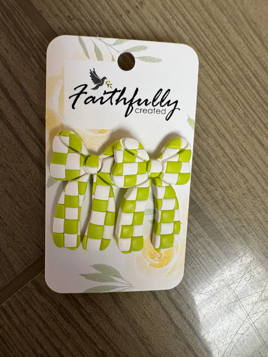 EARRINGS: LIME CHECKERED BOWS