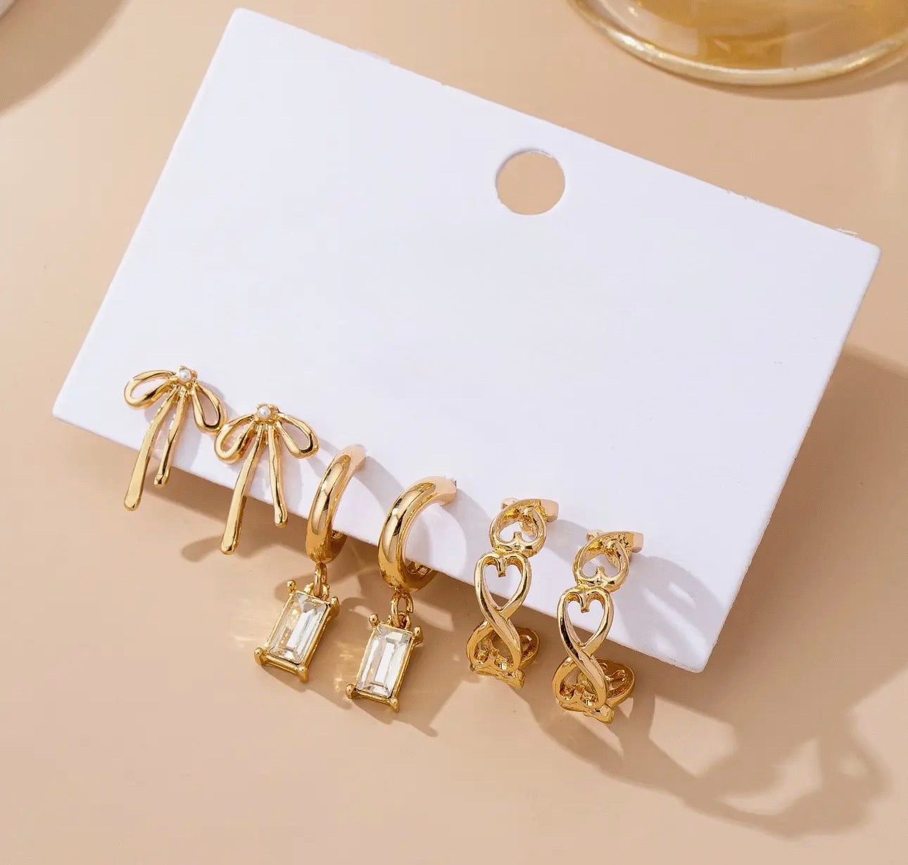 BOW & BAGUETTE STONE HOOP  TRIO EARRINGS-GOLD