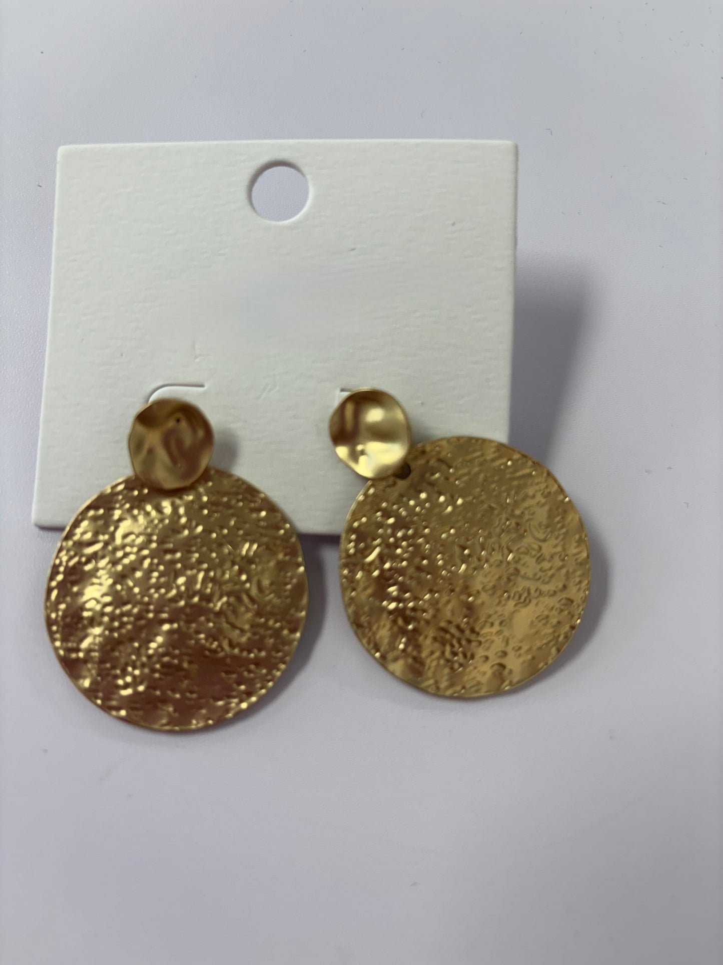 HAMMERED CIRLCE FROP MATTE EARRINGS